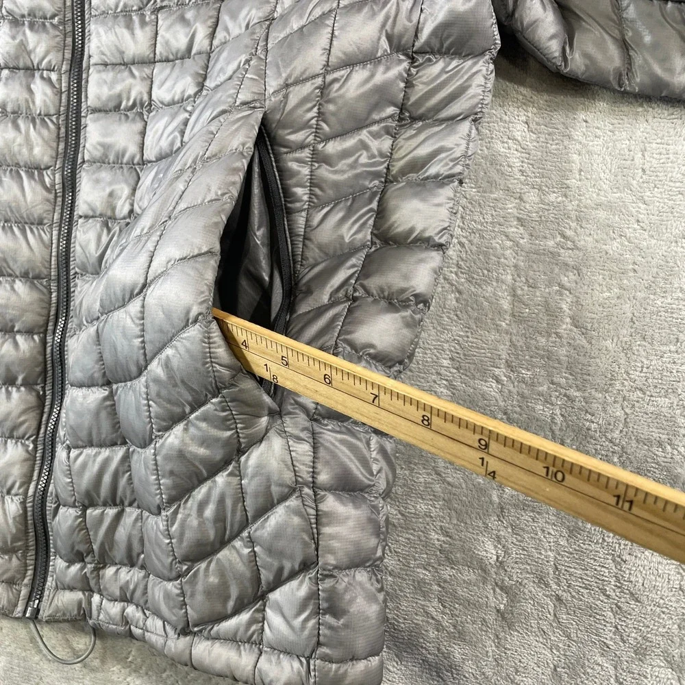 The North Face ThermoBall Jacket Mens Large Gray Puffer Packable Pockets‎ Light